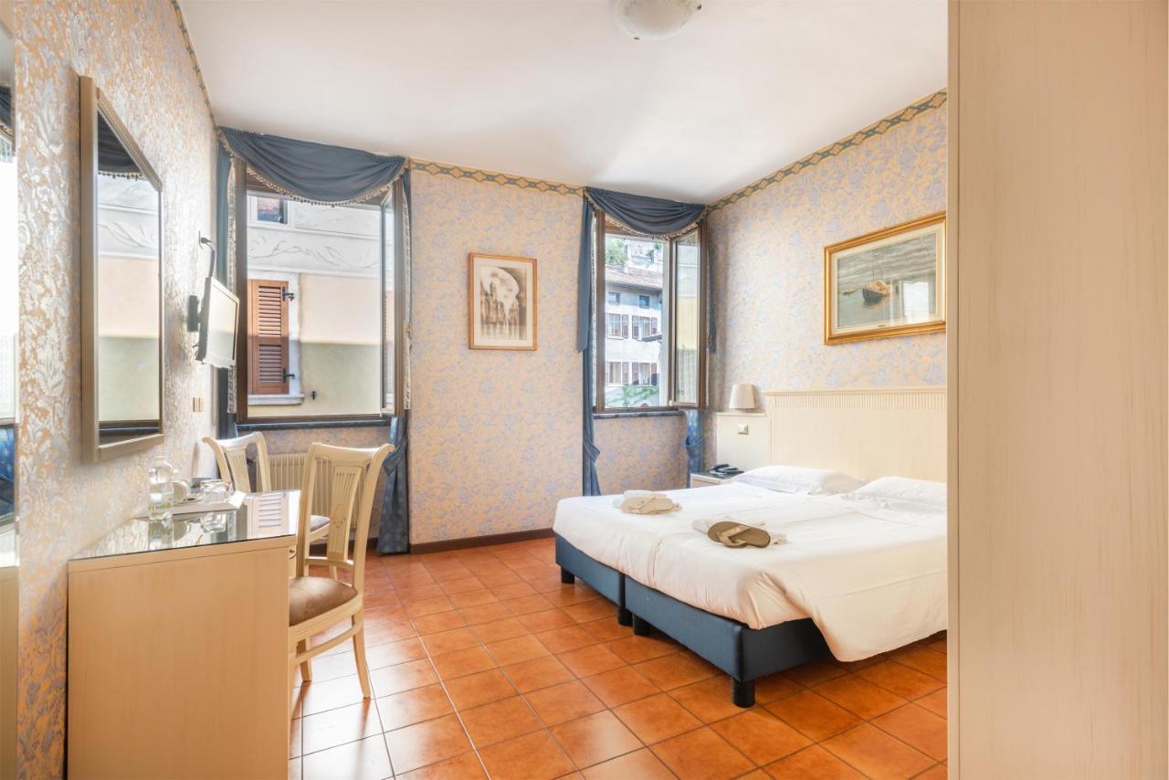Hotel Le Palme Лимоне-суль-Гарда Экстерьер фото